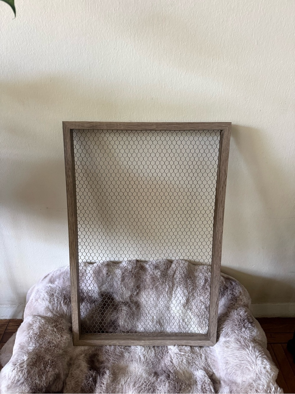 Rustic Wood Frame with Chicken Wire - Natural Gray